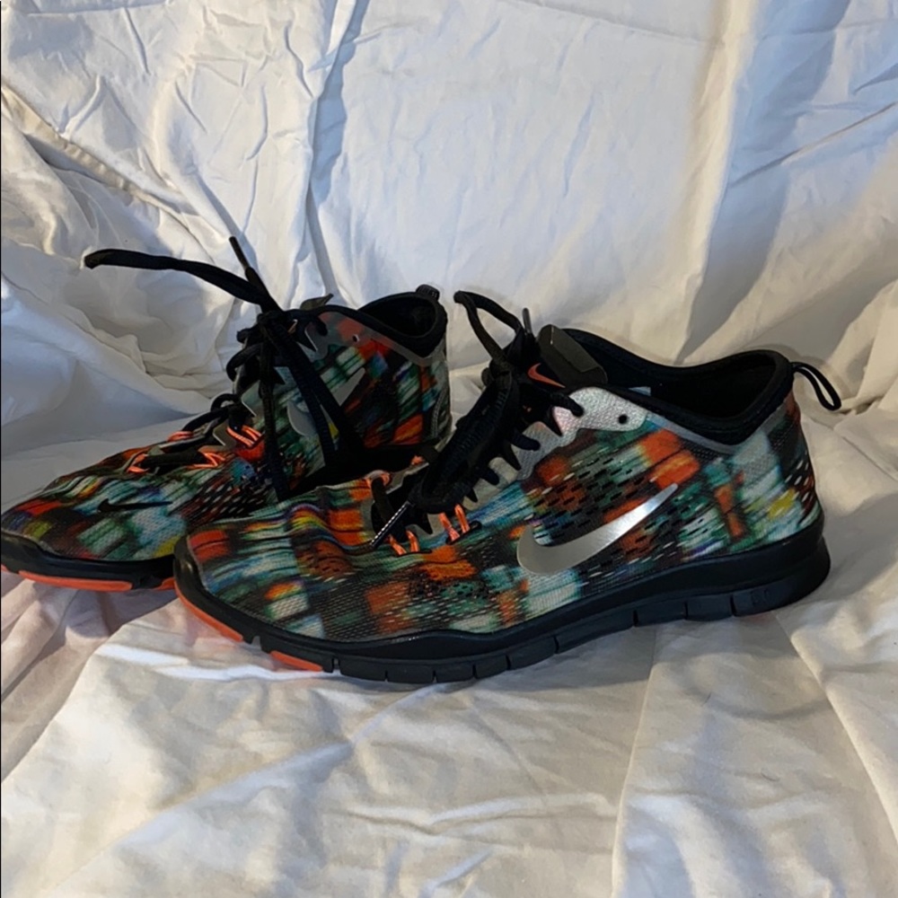 NIKE FREE TR FIT 4 SHOES